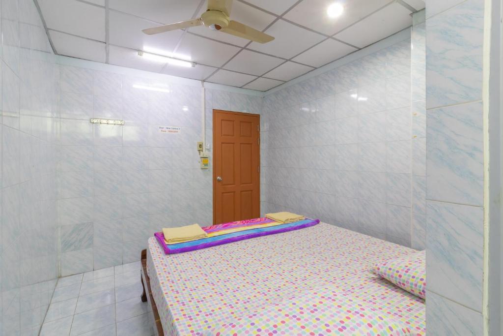 בנגקוק New Central Guesthouse מראה חיצוני תמונה